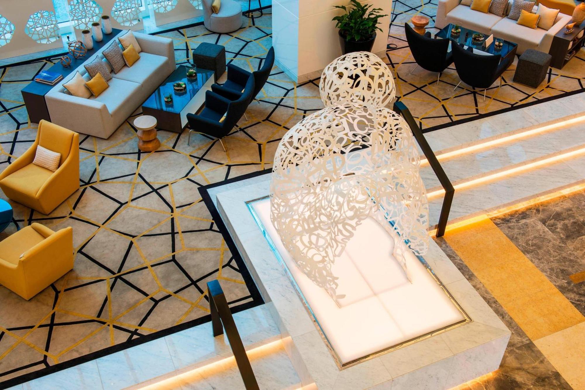 Le Royal Meridien Abu Dhabi Exterior photo The lobby of the hotel