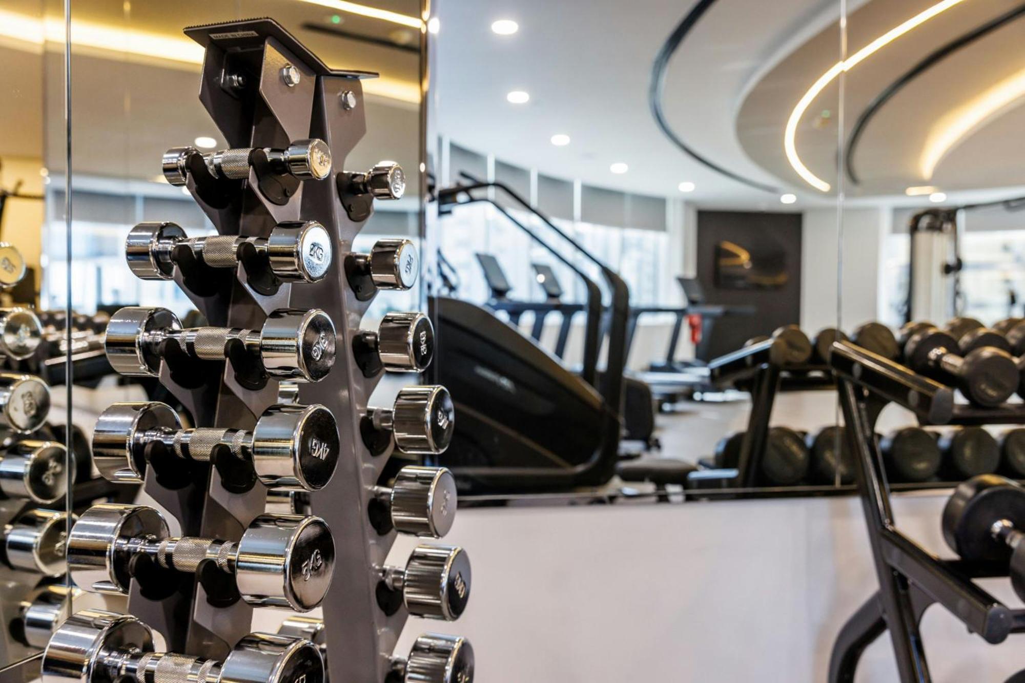 Le Royal Meridien Abu Dhabi Exterior photo The gym at the 100 Queen's Gate